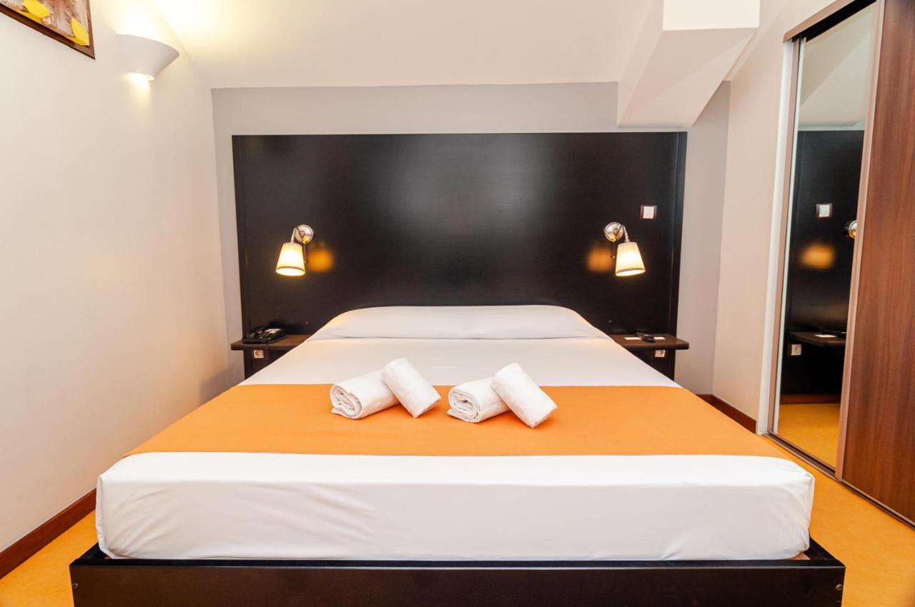 Tama Hotel Saint-Gilles Les Bains Zewnętrze zdjęcie