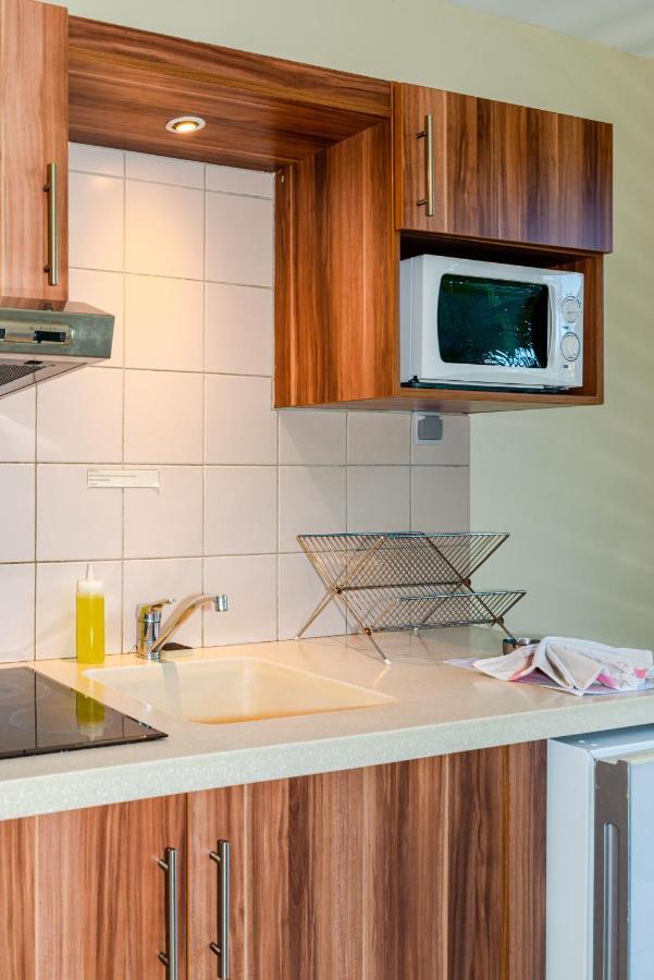 Tama Hotel Saint-Gilles Les Bains Zewnętrze zdjęcie