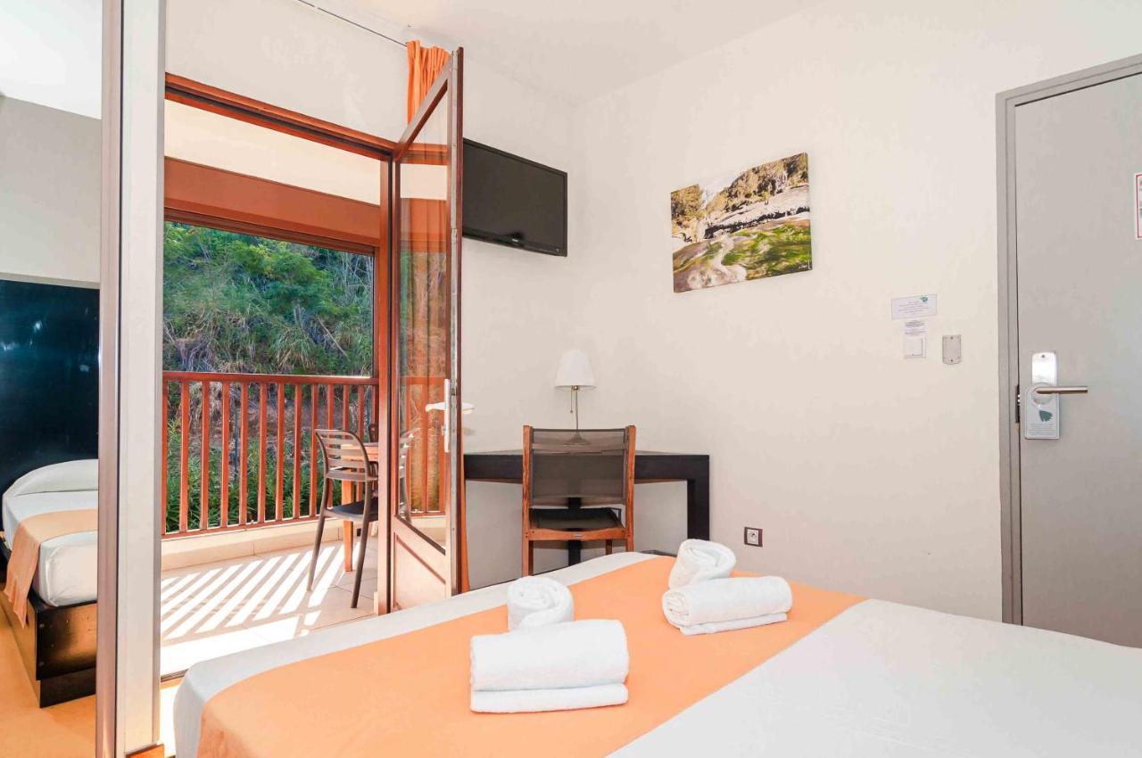 Tama Hotel Saint-Gilles Les Bains Zewnętrze zdjęcie