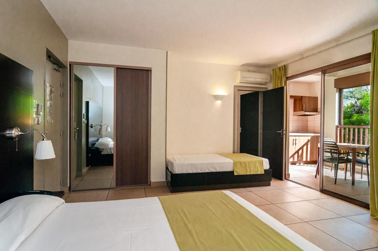 Tama Hotel Saint-Gilles Les Bains Zewnętrze zdjęcie