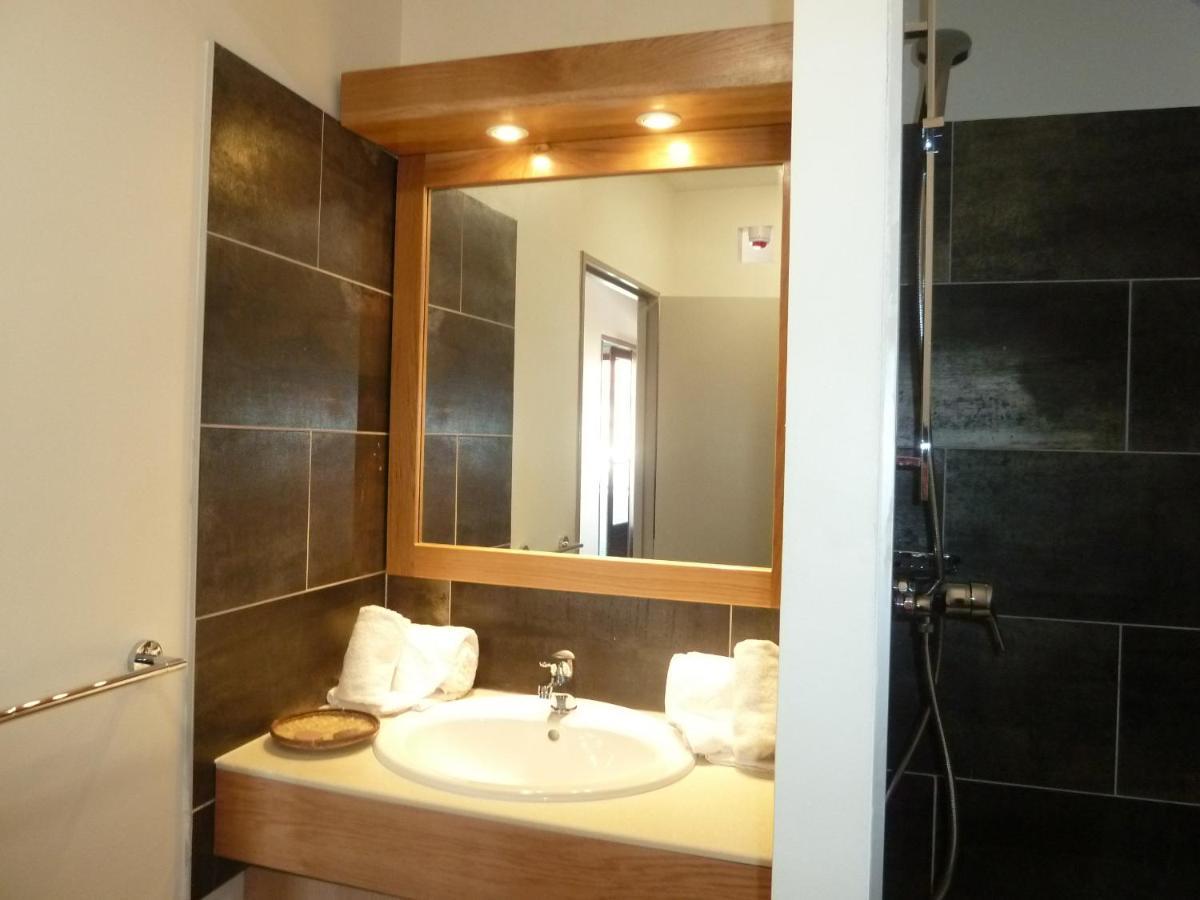 Tama Hotel Saint-Gilles Les Bains Zewnętrze zdjęcie